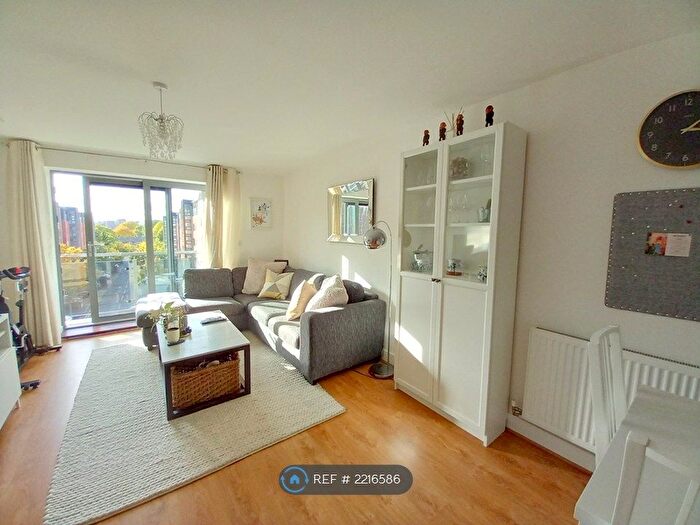 2 Bedroom Flat To Rent In St. Georges Grove, London, SW17