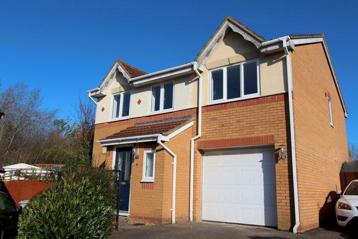 4 Bedroom Detached House To Rent In Backley Close, Kettering, NN15