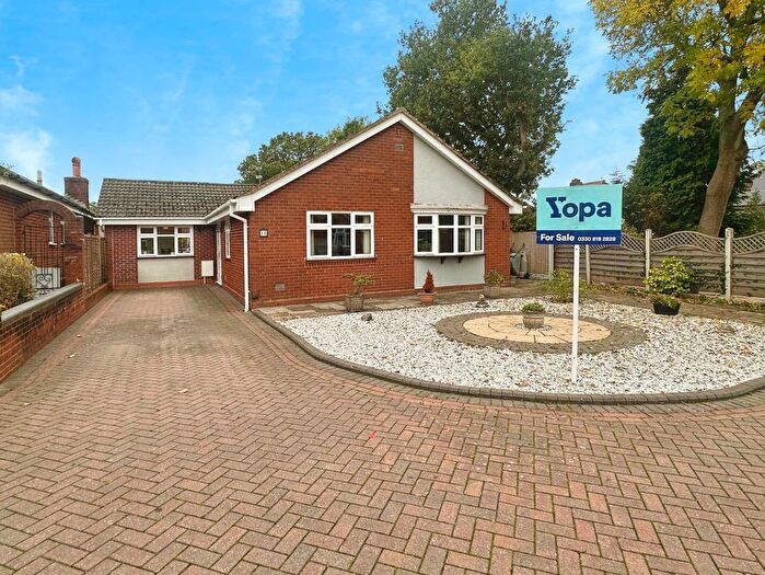 4 Bedroom Detached Bungalow For Sale In Hyperion Drive, Wolverhampton, WV4
