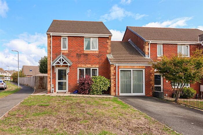 3 Bedroom Semi-detached House For Sale In Glenfields Road, Haverfordwest, SA61