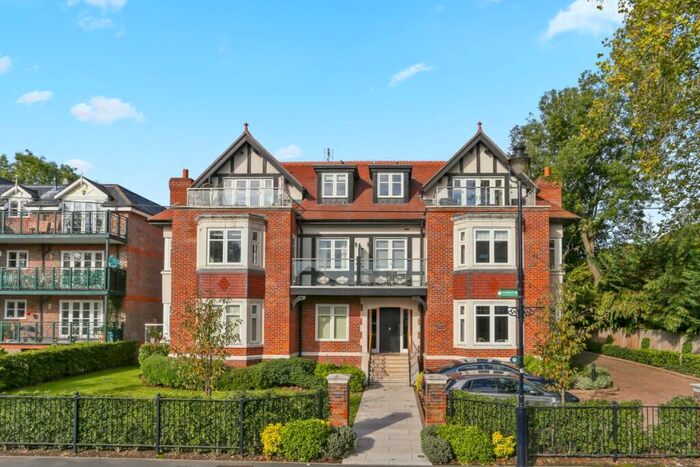 2 Bedroom Apartment To Rent In Ray Mead Road Maidenhead, SL6