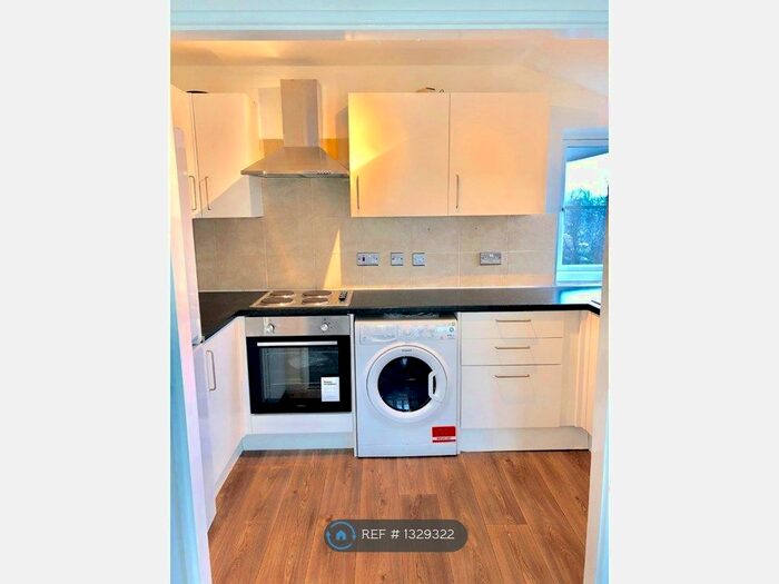 2 Bedroom Flat To Rent In Driffield Court, London, NW9