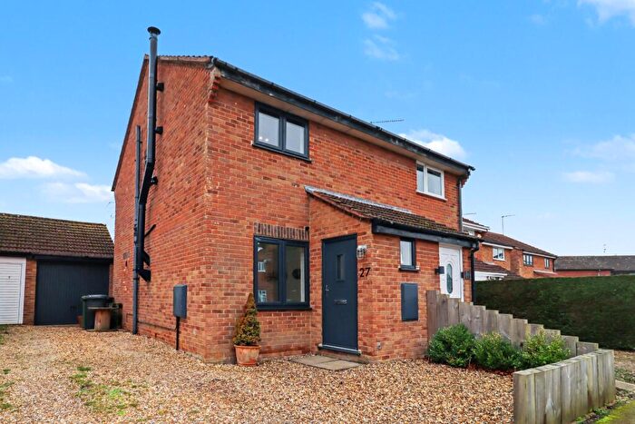 2 Bedroom Semi Detached House For Sale In North Wootton, King's Lynn, Norfolk, PE30