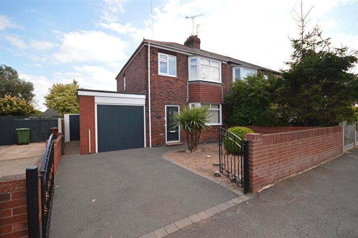3 Bedroom Semi-Detached House For Sale In Springfield Avenue., Knottingley, WF11
