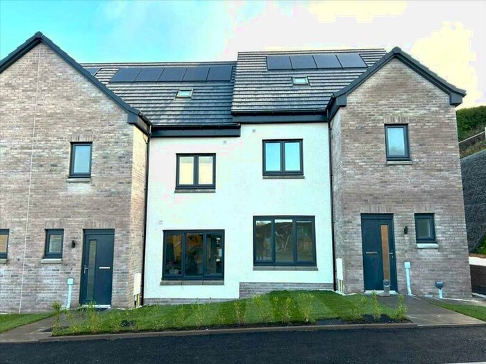 3 Bedroom Town House For Sale In Wright Street, Renfrew, PA4