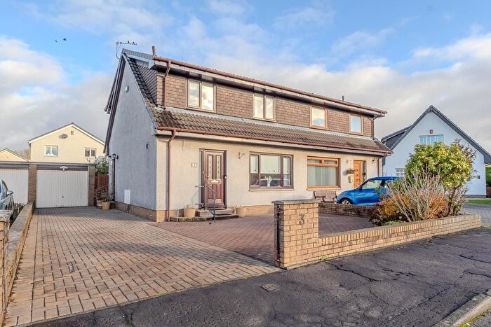 3 Bedroom Semi-Detached House For Sale In Craigbarnet Avenue, Torrance, G64