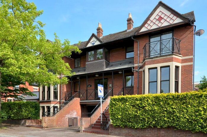 1 Bedroom Flat To Rent In Glencairn Park Road, Cheltenham, GL50