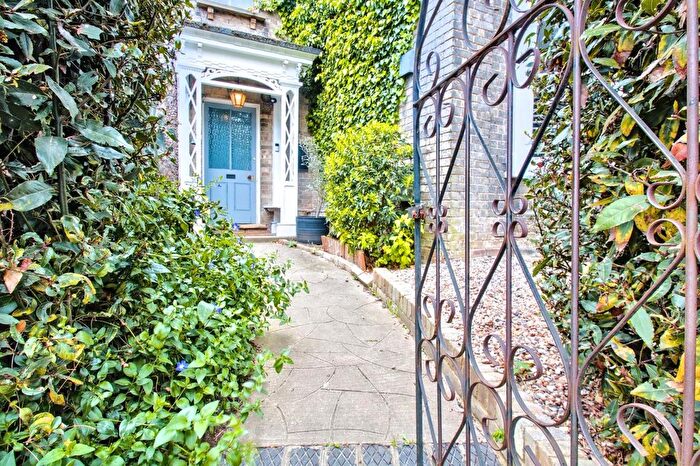 4 Bedroom Semi-Detached House To Rent In Melford Road, Sudbury, CO10