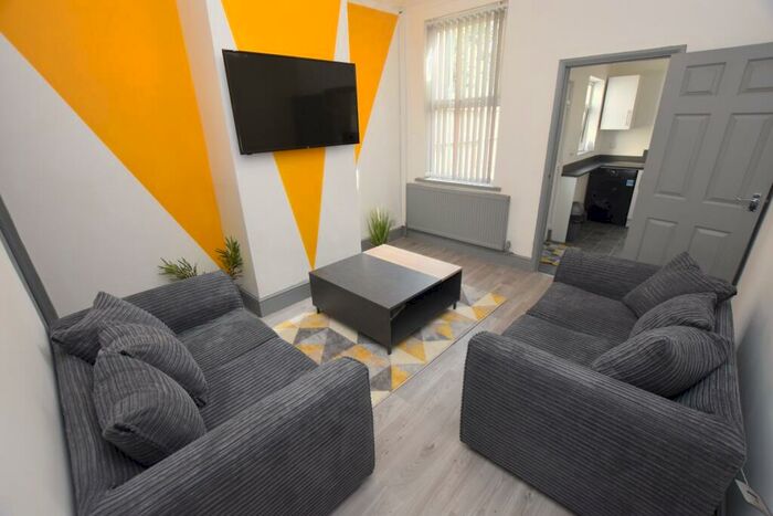 3 Bedroom Terraced House To Rent In Peel Street, Derby, Derbyshire, DE22