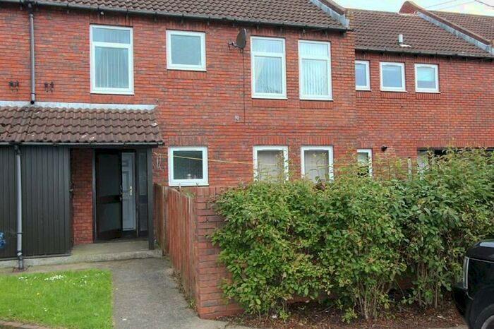 2 Bedroom Flat To Rent In Rosewood Square, Grindon, Sunderland, SR4