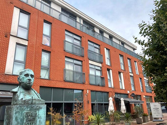 1 Bedroom Flat For Sale In Guildford Street, Chertsey, Surrey, KT16
