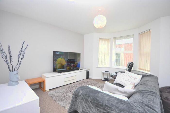 1 Bedroom Flat To Rent In Hallfield Road, York, YO31