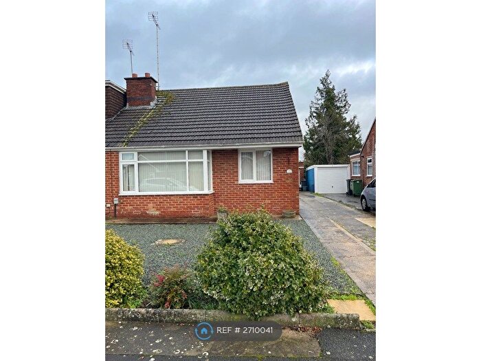 2 Bedroom Bungalow To Rent In Blenheim Road, Wroughton, SN4
