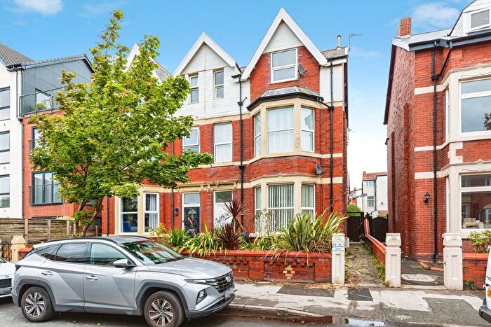 1 Bedroom Flat For Sale In Orchard Road, Lytham St. Annes, Lancashire, FY8