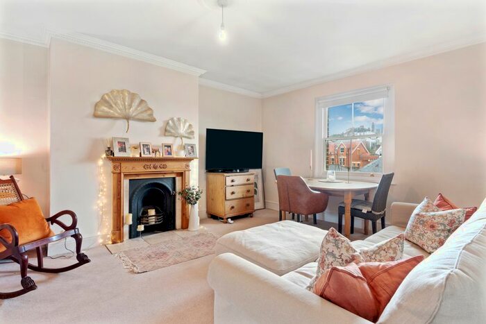 2 Bedroom Maisonette To Rent In Onslow Road, Richmond, TW10