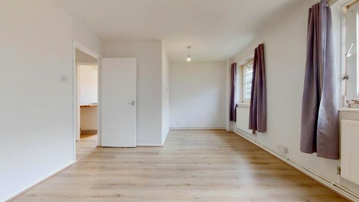 1 Bedroom Flat To Rent In St. Pauls Way, London, E3