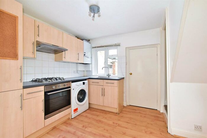 2 Bedroom Terraced House For Sale In Highfield Road, Berkhamsted, HP4