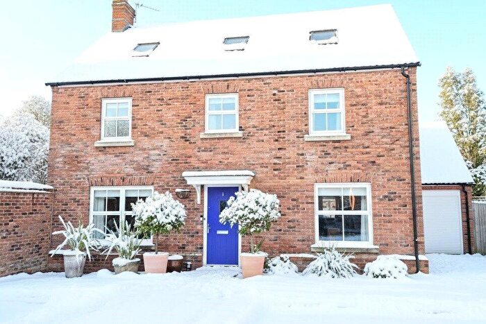 4 Bedroom Detached House For Sale In Tayberry Grove, Mortimer, Reading, Berkshire, RG7