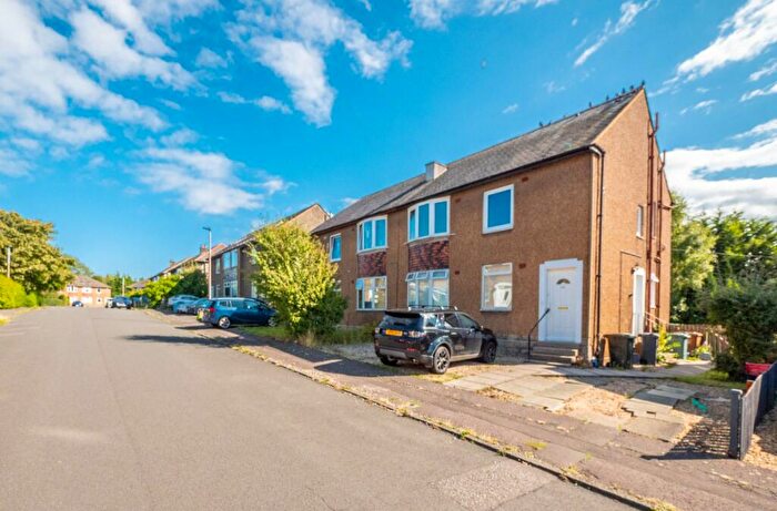 2 Bedroom Flat For Sale In Carrick Knowe Road, Edinburgh, EH12