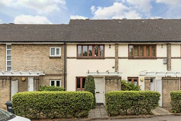 2 Bedroom Property To Rent In Manor House Way, Isleworth, TW7