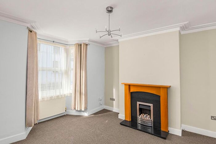 2 Bedroom Flat For Sale In Fitzroy Street, Totterdown, BS4