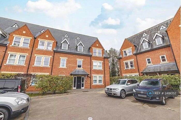 1 Bedroom Flat To Rent In Gray Court, Windsor, SL4