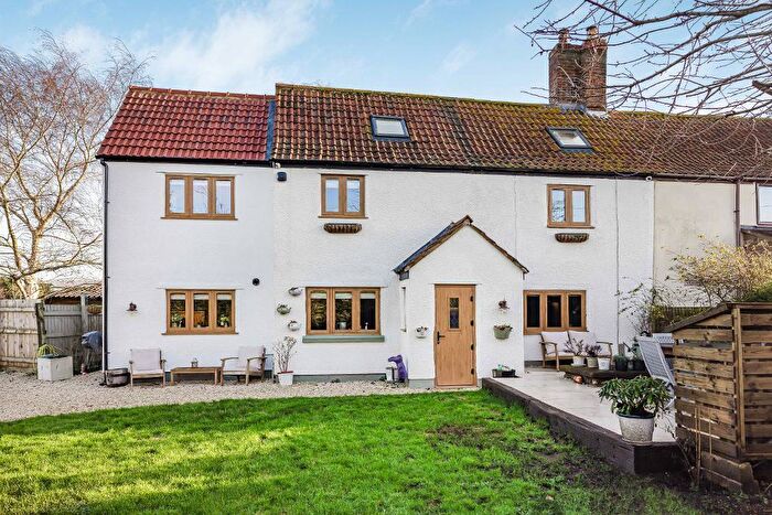 3 Bedroom Cottage For Sale In Swanley Lane, Alkington, Berkeley, GL13