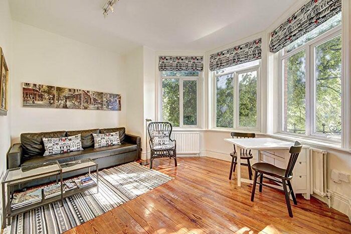 2 Bedroom Apartment To Rent In Fitzjohns Avenue, Hampstead, NW3