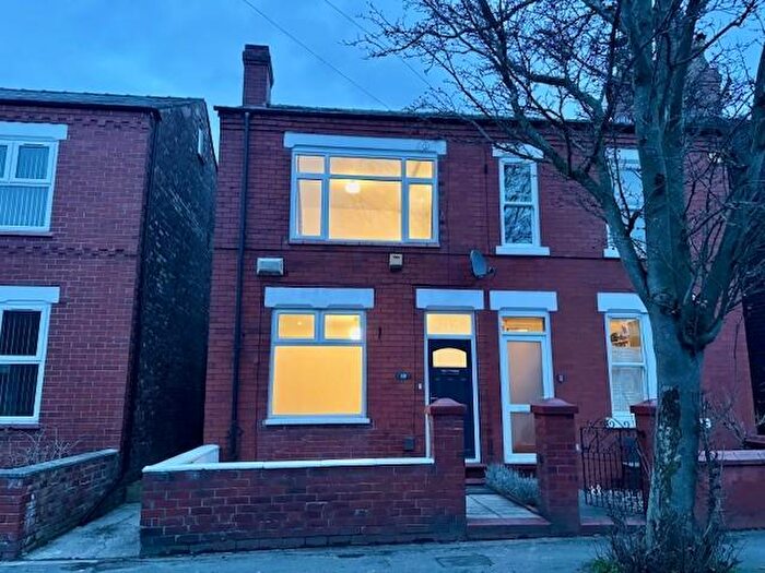3 Bedroom Semi Detached House To Rent In Beech Rd, Stockport, SK3