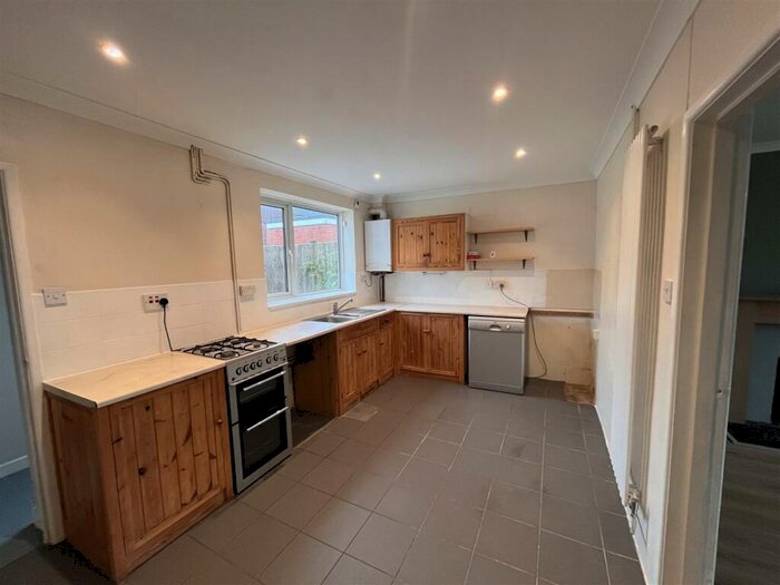 3 Bedroom Terraced House To Rent In Kings Crescent, Sherborne, DT9