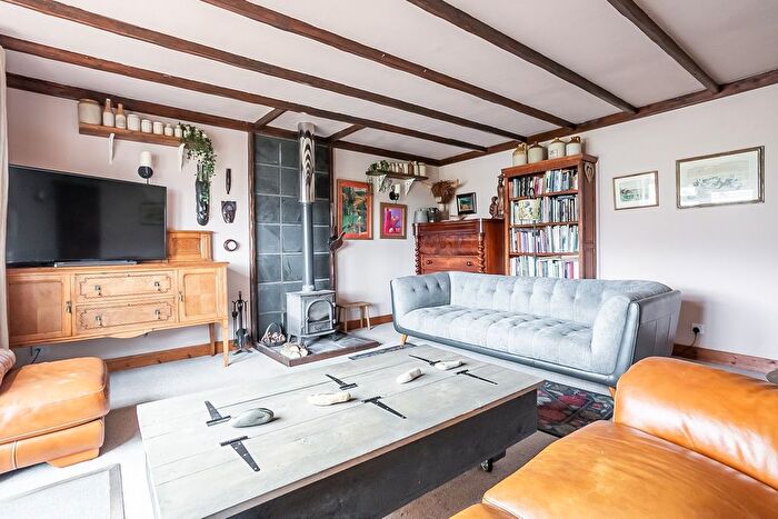 2 Bedroom Cottage For Sale In Gateside, Cupar, KY14