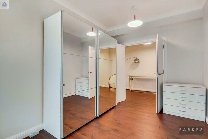 3 Bedroom Flat To Rent In Dorset House, Gloucester Place, NW1