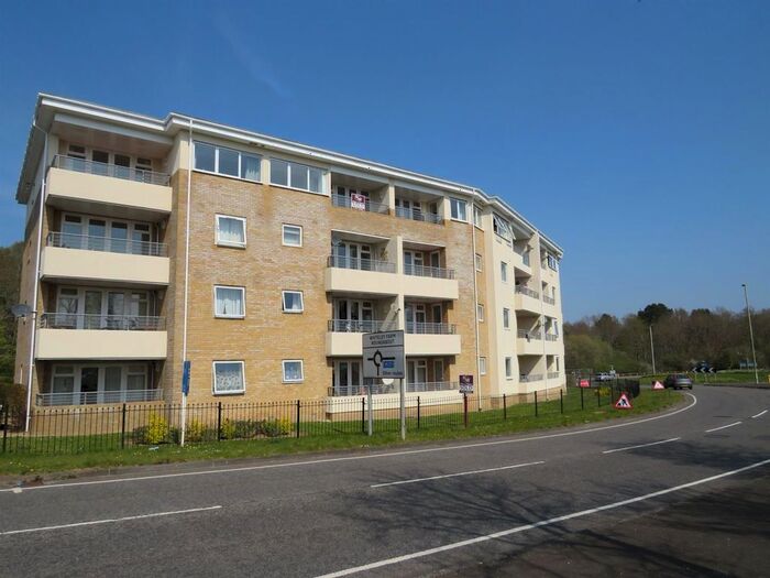 2 Bedroom Flat To Rent In Arbour Court, Whiteley, Fareham, PO15