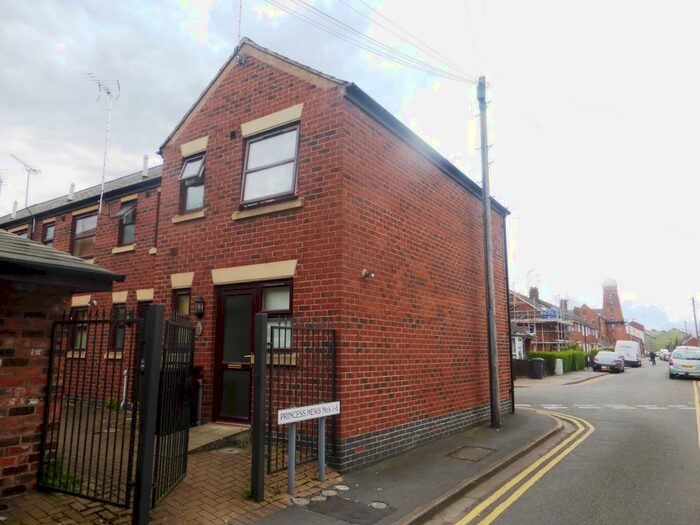 2 Bedroom End Of Terrace House To Rent In Princess Mews, Princess Street, Lincoln, LN5