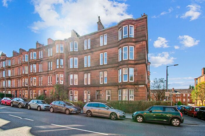 3 Bedroom Flat To Rent In Minard Road, Shawlands, Glasgow, G41