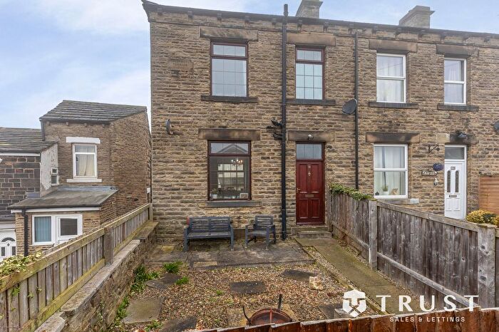 1 Bedroom Terraced House For Sale In Knowles Hill Road, Dewsbury, WF13