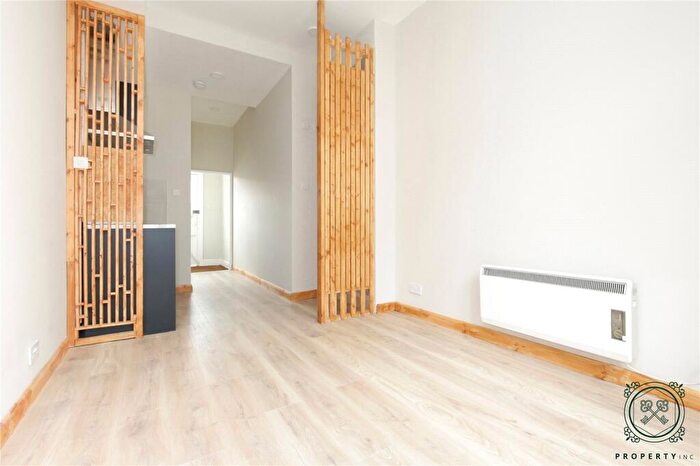 Apartment To Rent In Lansdowne Rd, Tottenham, London, N17