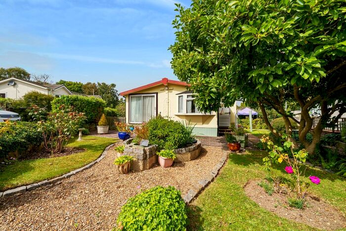 2 Bedroom Park Home For Sale In East Hill Park, Knatts Valley, Sevenoaks, TN15