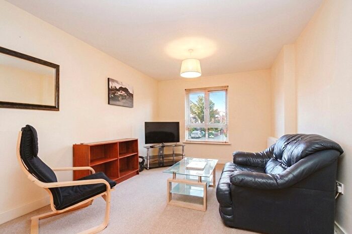 2 Bedroom Flat To Rent In Harwood Square, Bishopston, Bristol, BS7