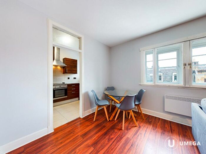2 Bedroom Flat To Rent In Blair Street, Old Town, Edinburgh, EH1