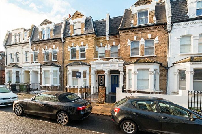4 Bedroom Property To Rent In Chesilton Road, London, SW6