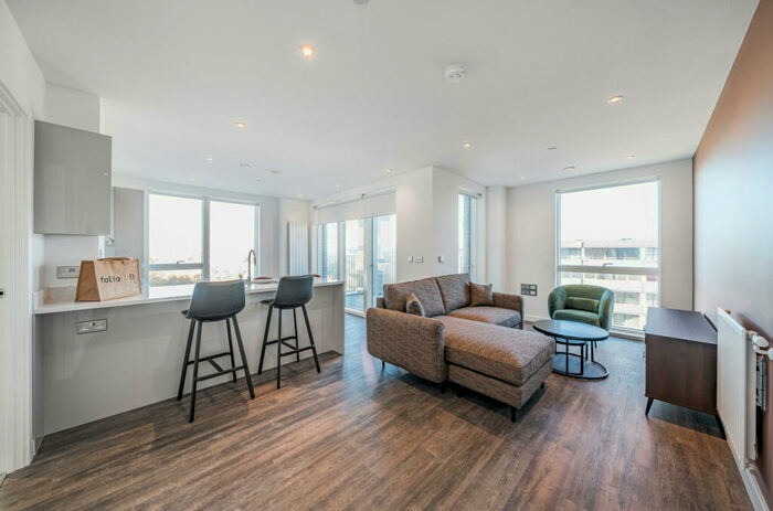 2 Bedroom Apartment To Rent In Thurlow Street, London, SE17