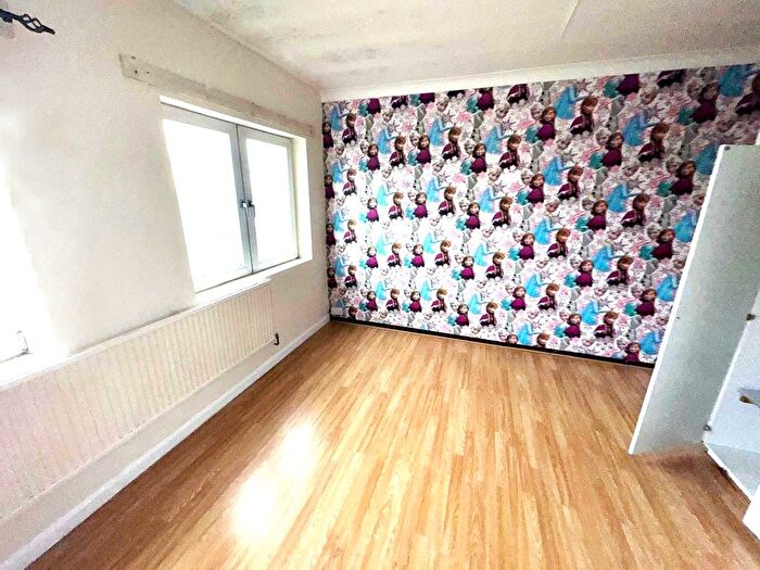2 Bedroom Terraced House To Rent In Eastern Avenue, Ilford, IG2