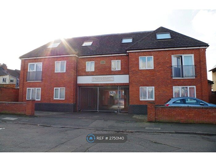 1 Bedroom Flat To Rent In Poets Court, Northampton, NN2