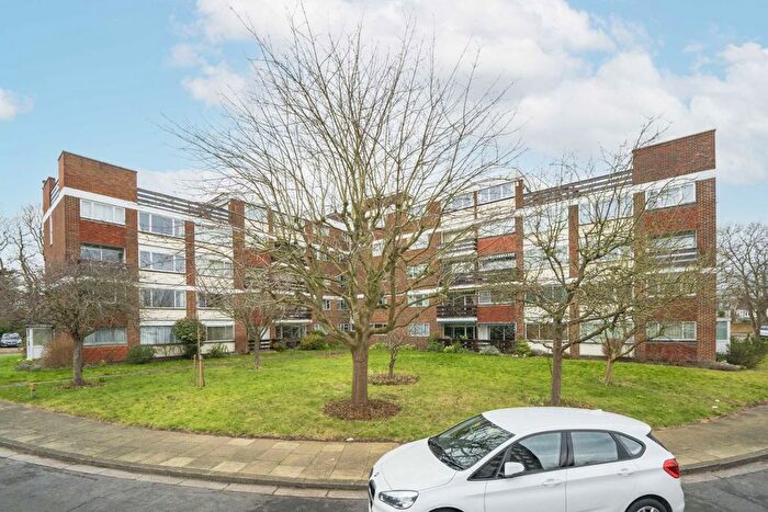 1 Bedroom Flat For Sale In Hanger Vale Lane, Ealing, W5