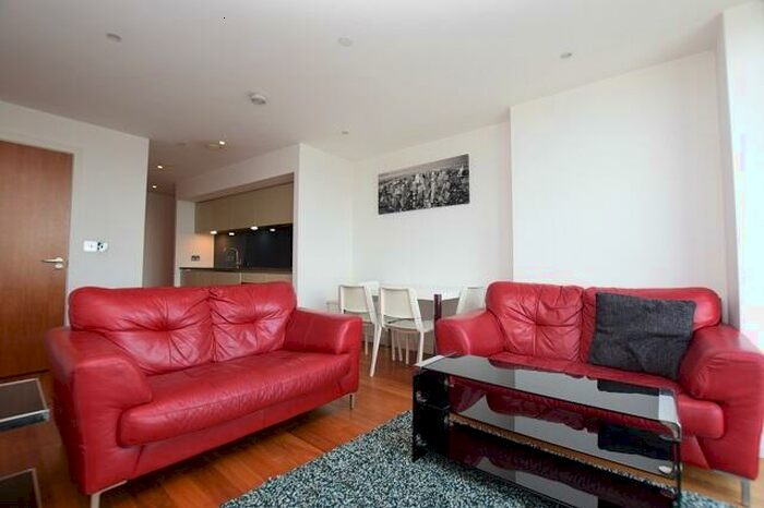 2 Bedroom Apartment To Rent In City Lofts, St Paul's Square, S1