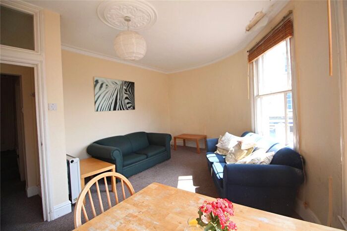 2 Bedroom Flat To Rent In Whiteladies Road, Bristol, Somerset, BS8