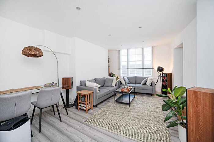 1 Bedroom Flat For Sale In Abbotts Chambers, Bishopsgate, Bishopsgate, London, EC2M