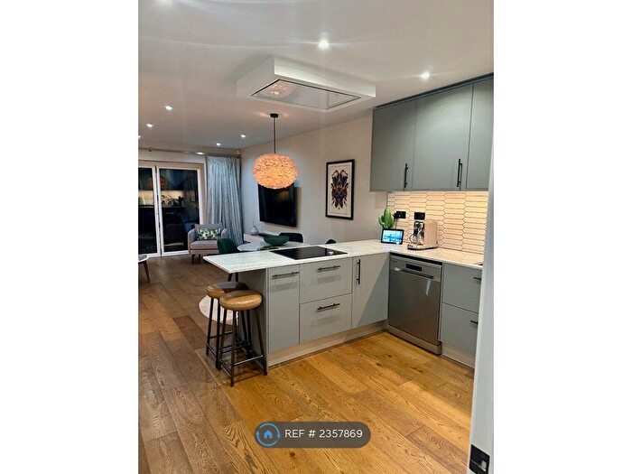 3 Bedroom Semi-Detached House To Rent In Prospect Road, London, IG8