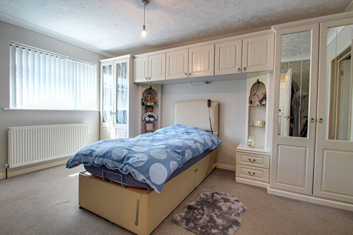 3 Bedroom Detached Bungalow For Sale In Lynn Road, Walpole Highway, PE14